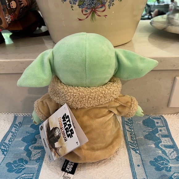 Baby Grogu 8 inch Plush Mandalorian The Child Star Wars Mattel Flat Bottom NWT - Picture 9 of 9